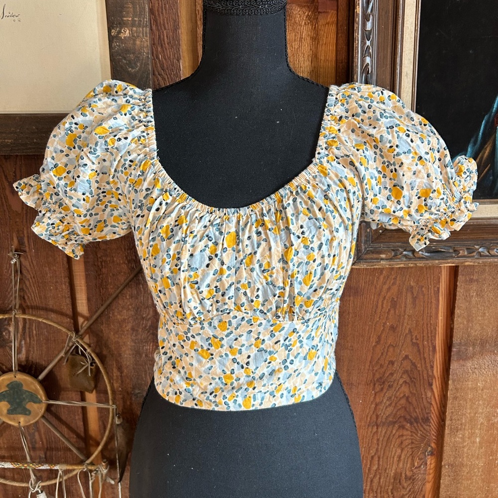 Floral Puff Sleeve Milkmaid Babydoll Women's Crop Top Floral coloring Size Small
